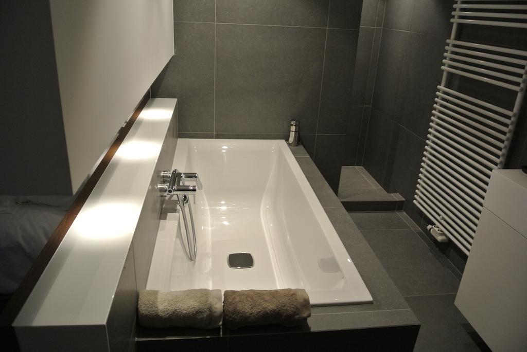La Maison Contemporaine Namur Phòng bức ảnh